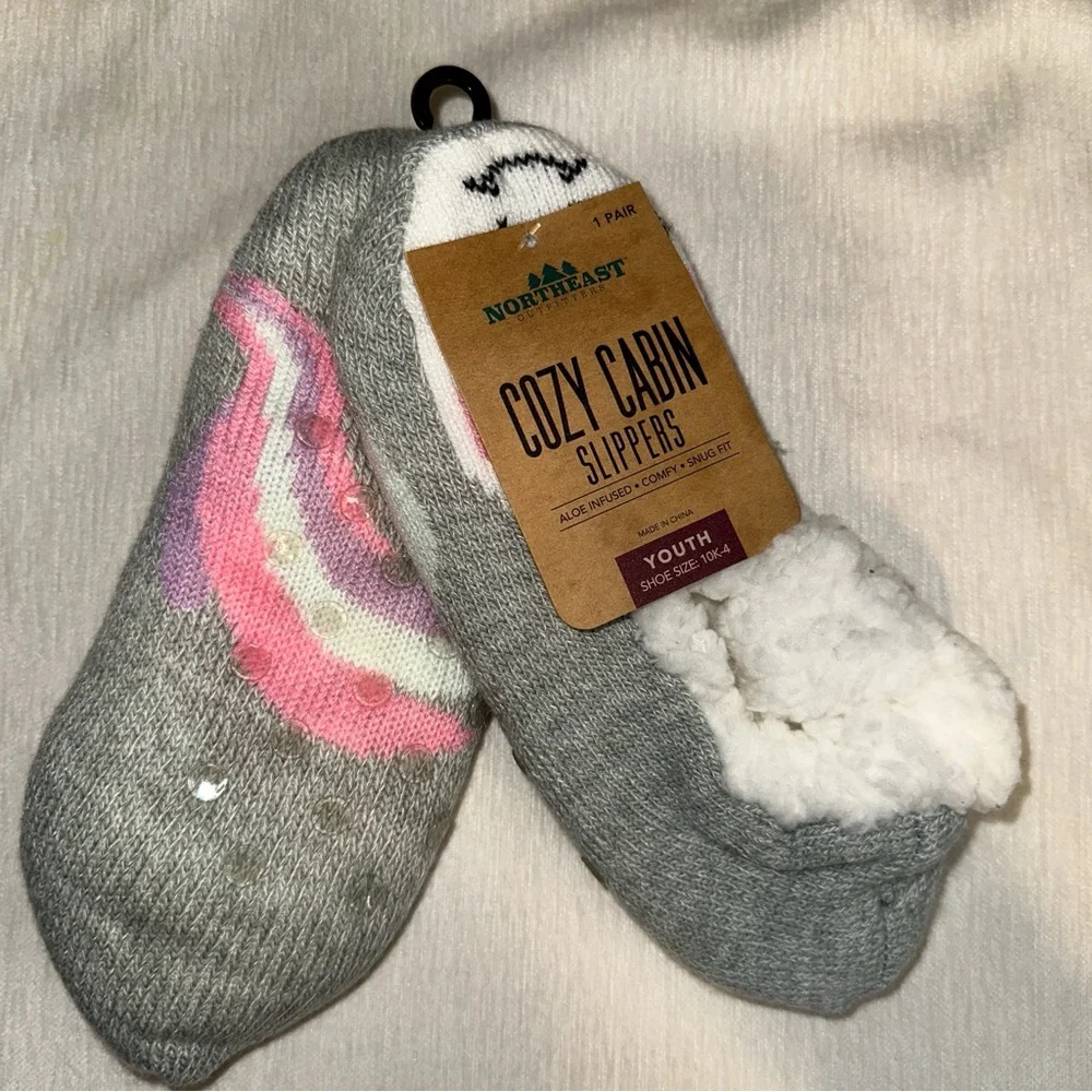 Northeast Outfitters Shoes Kids Small Grey Neo Cozy Cabin Unicorn Slippers NWT
